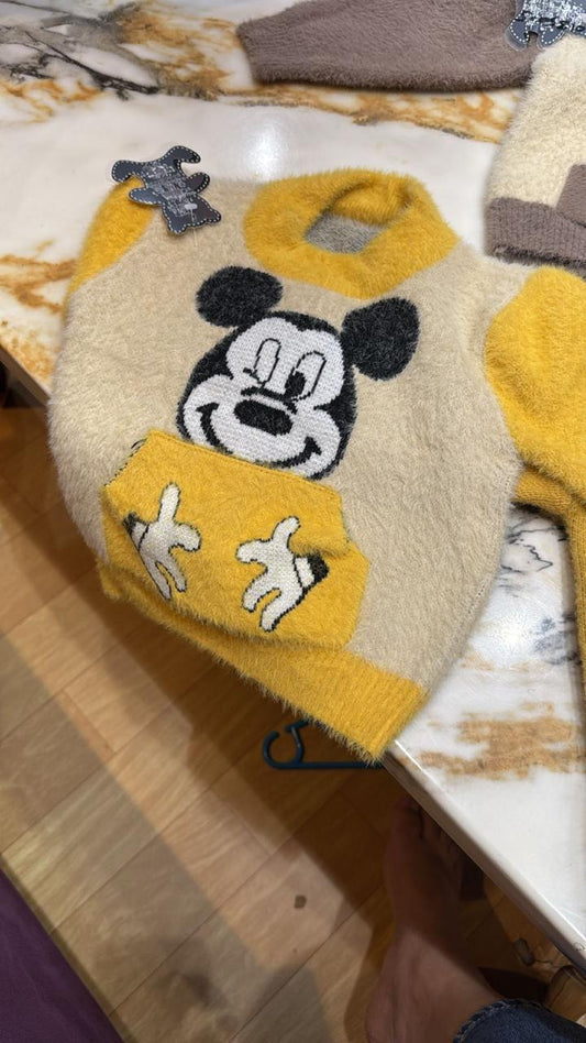 Fluffy Fleece Sweater  - Yellow Mickey Hug